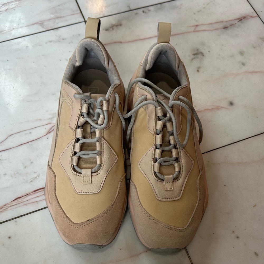 Puma- Thunder desert sneaker